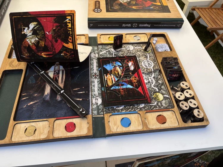 “Pagania World” Game Box